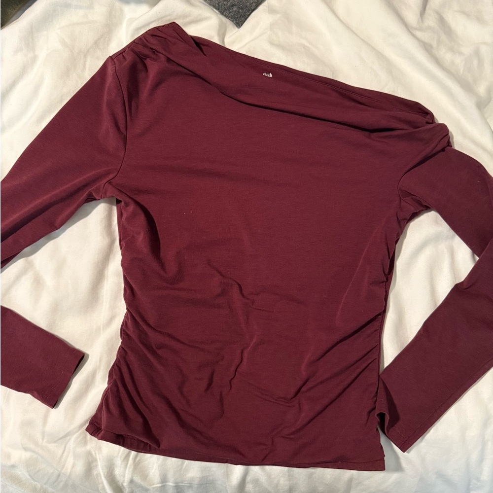 Abercrombie one shoulder long sleeve